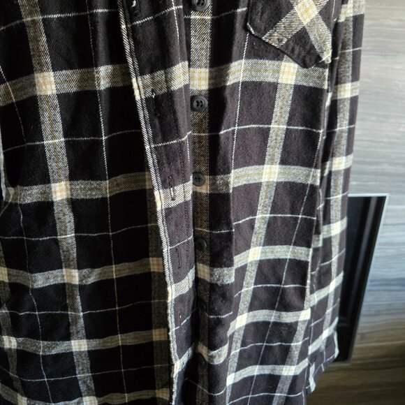 Ladies Oversize Plaid Button Up Size XSmall - Picture 2 of 3